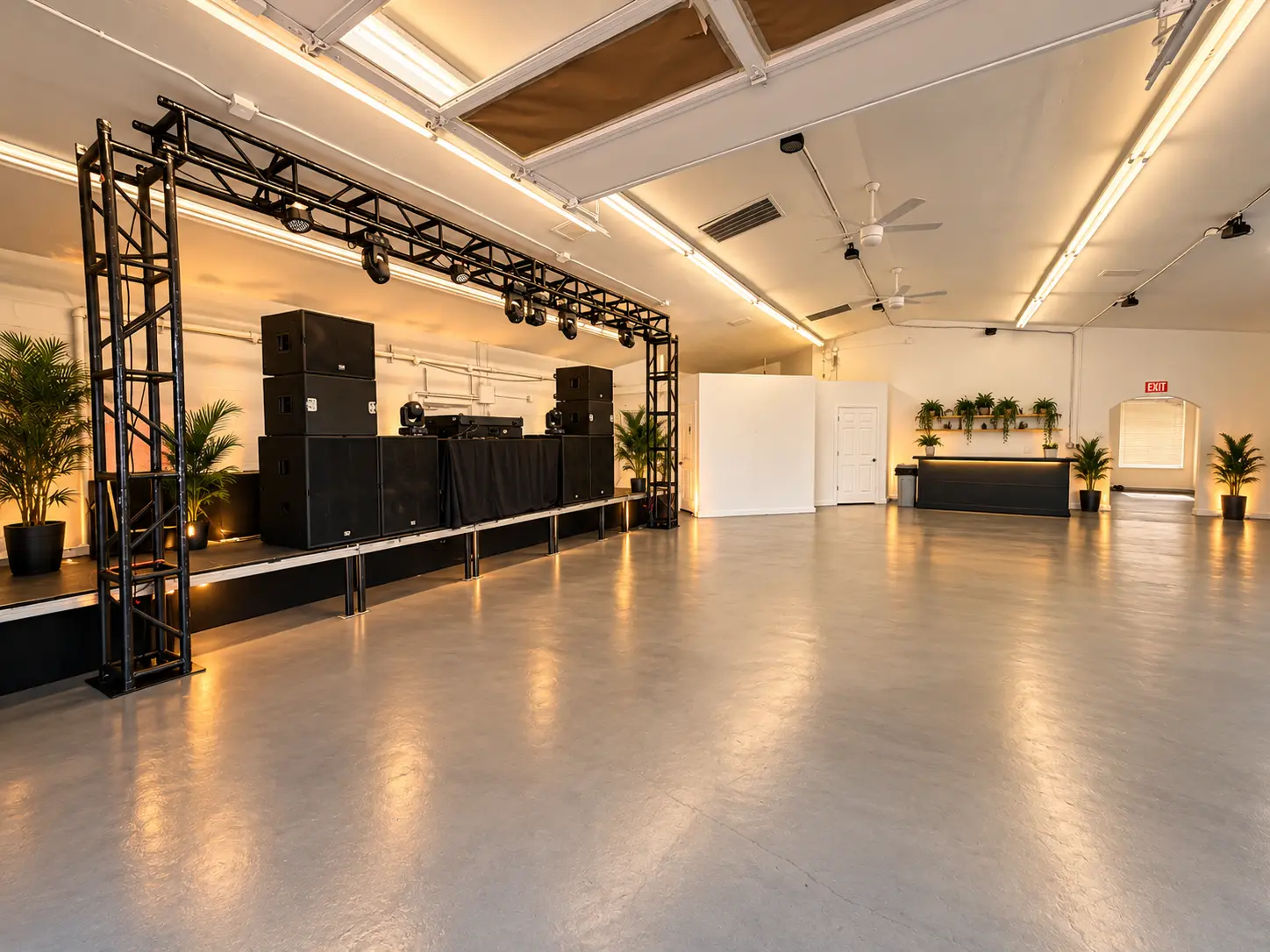 Professional stage, sound system and lighting truss